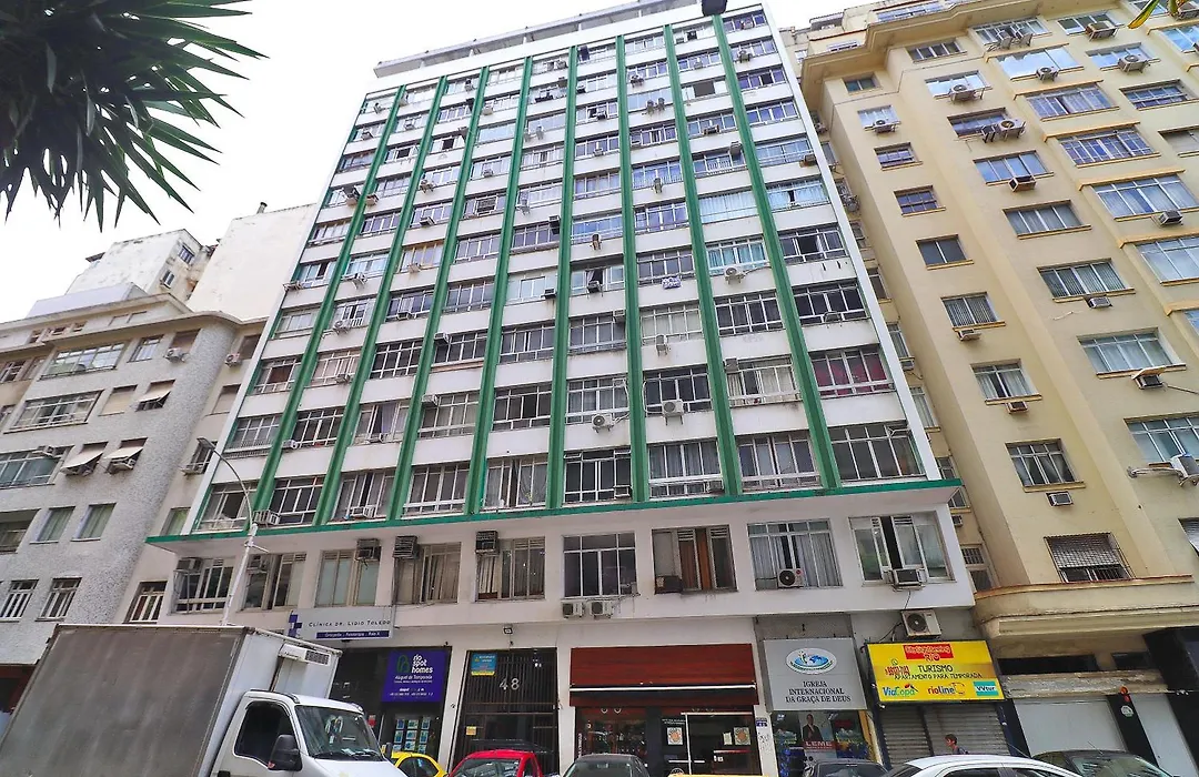 Studio com garagem gratuita em Copacabana perto da praia C059-1